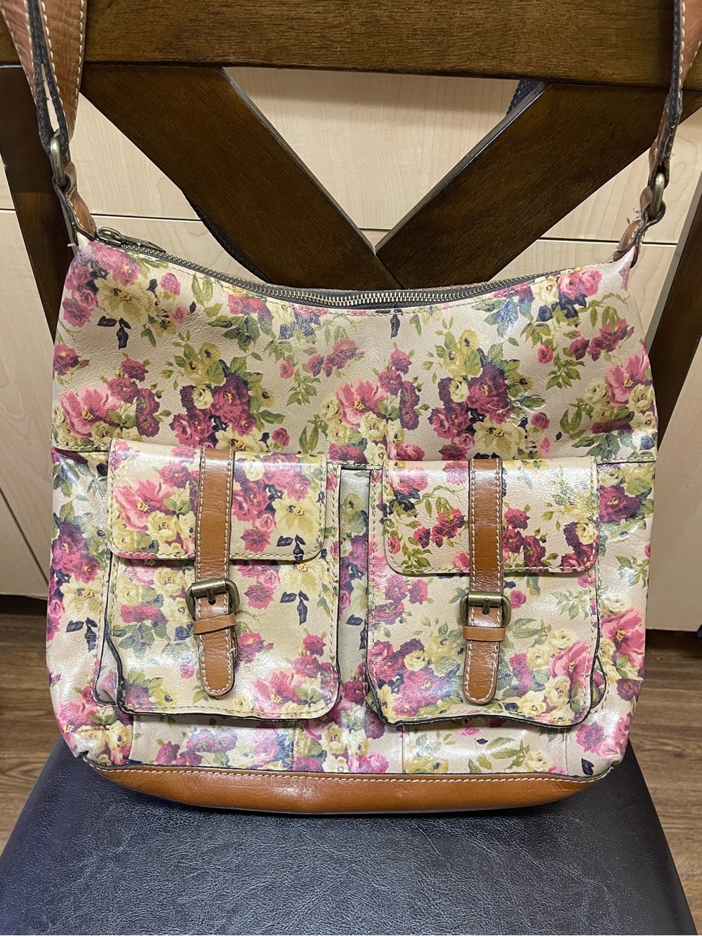Patricia Nash Leather Antique Rose Floral Print Crossbody Bag GoodUsed Condition